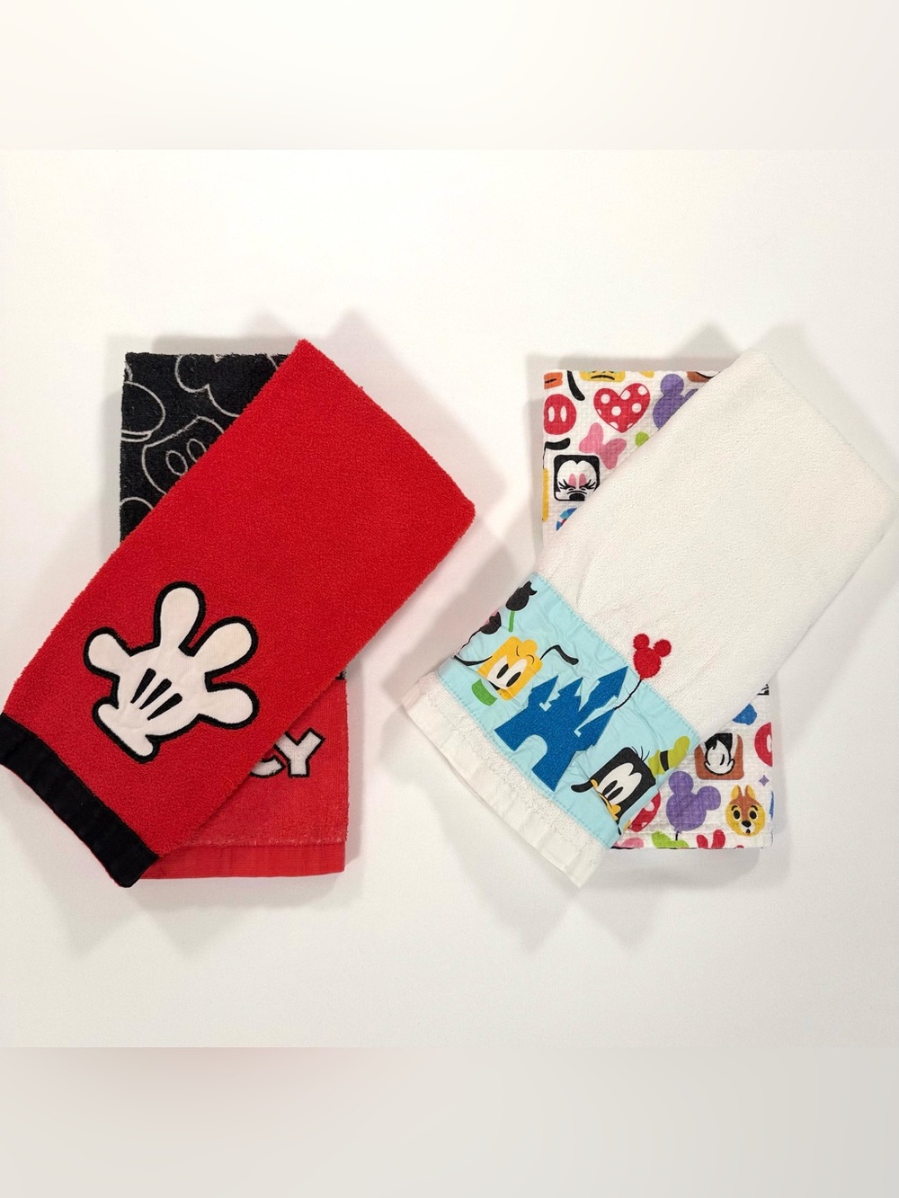 Disney Parks Kitchen Towels Lot Mickey Mouse Glove Spicy Emoji Castle Dish Cloth